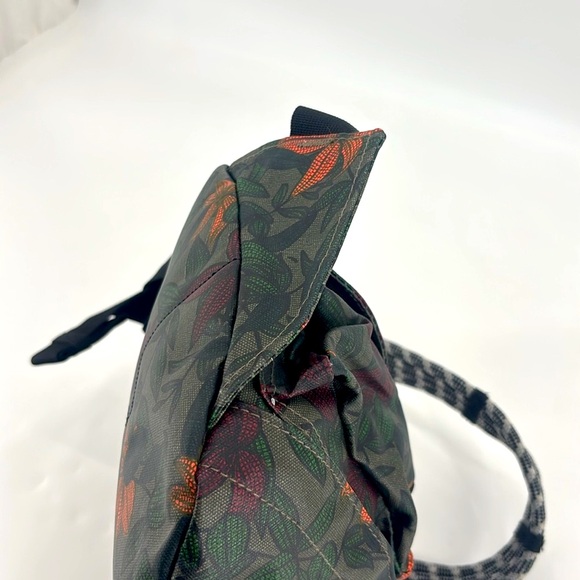 Kavu Limited Edition Floral Print Canvas Cotton Rope Sling Bag Outdoor Backpack - Picture 8 of 15